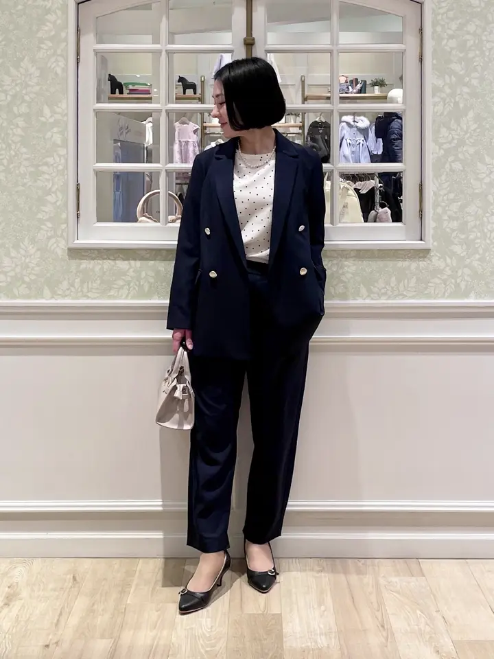 ANY MIKA コーディネート画像