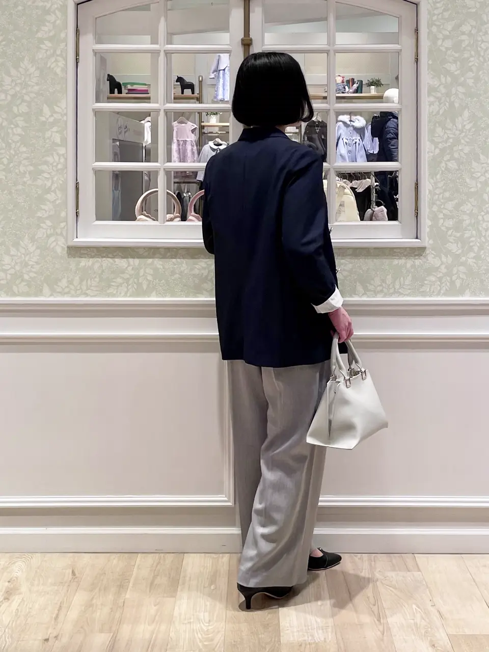 ANY MIKA コーディネート画像