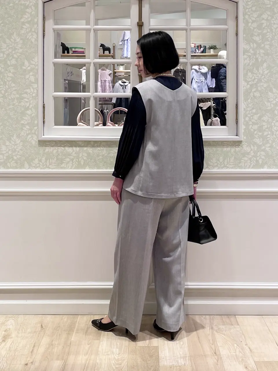 ANY MIKA コーディネート画像