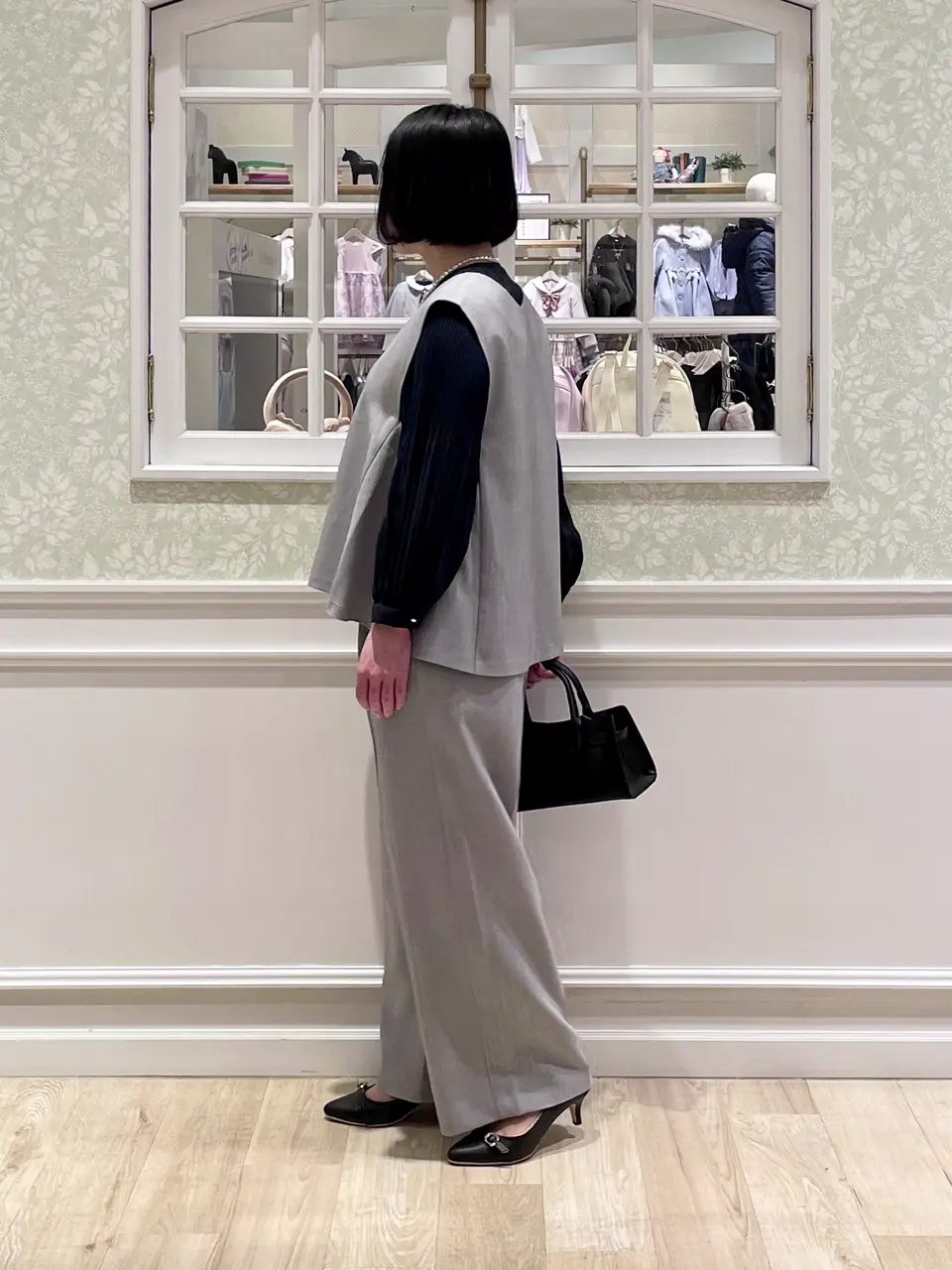 ANY MIKA コーディネート画像