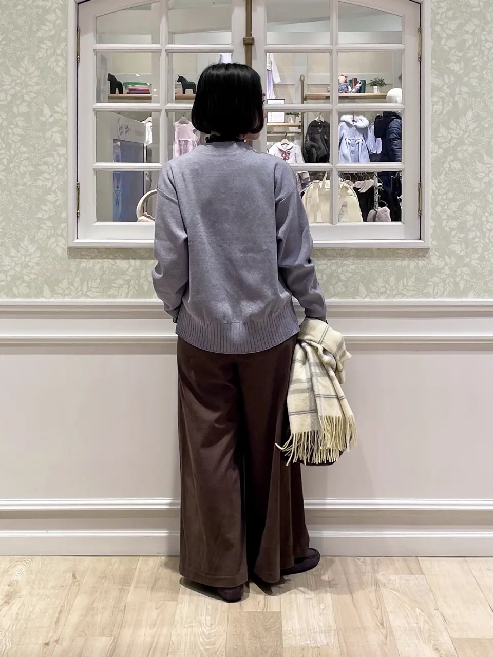 ANY MIKA コーディネート画像