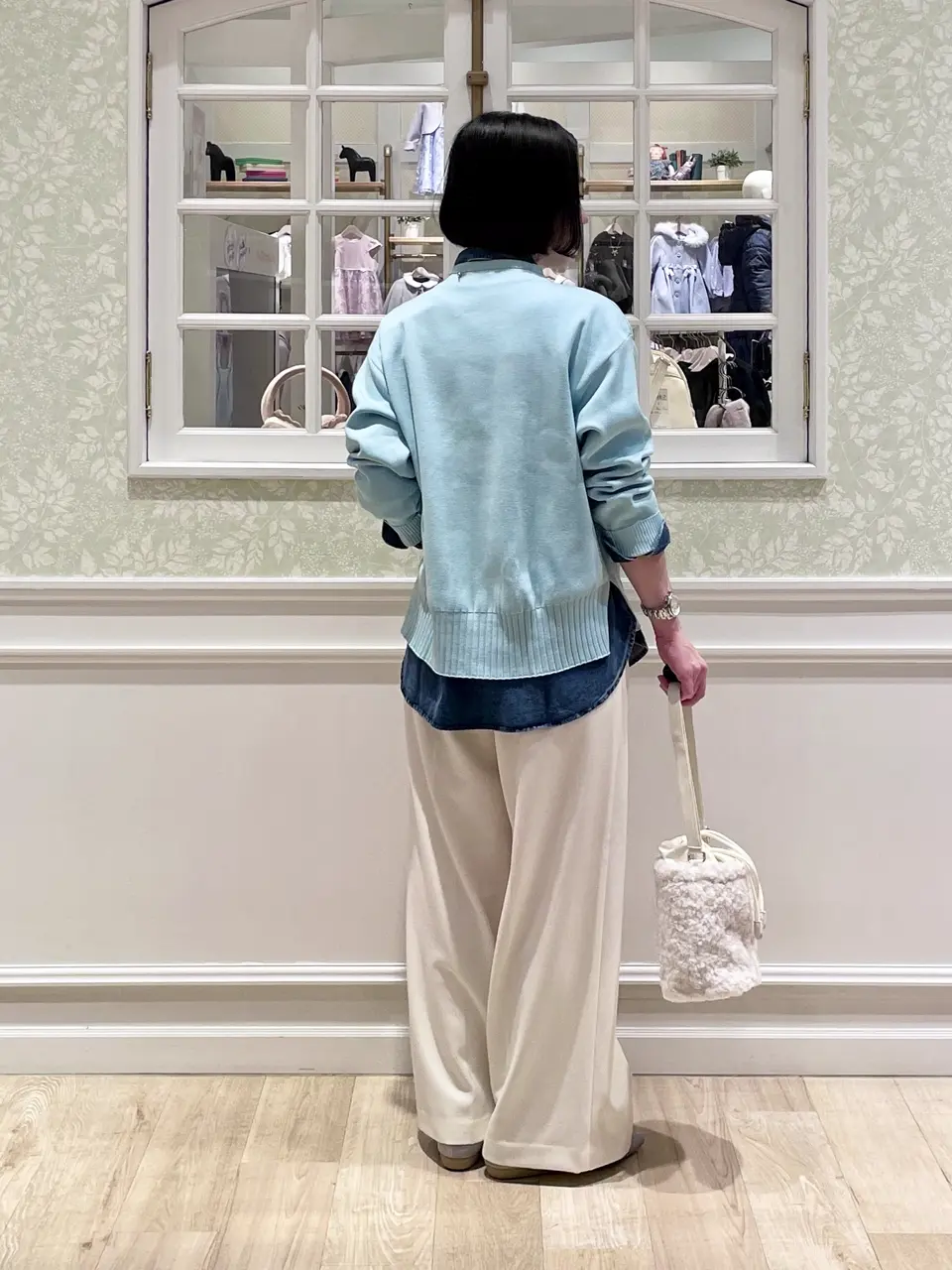 ANY MIKA コーディネート画像