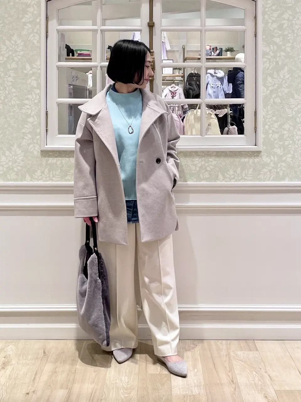  MIKA コーディネート画像