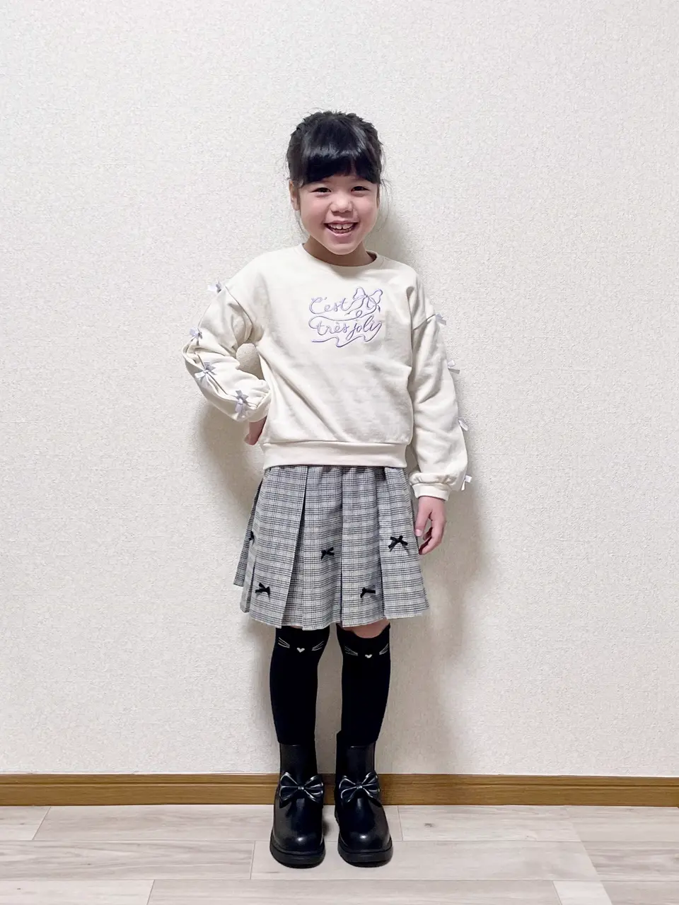  MIKA コーディネート画像