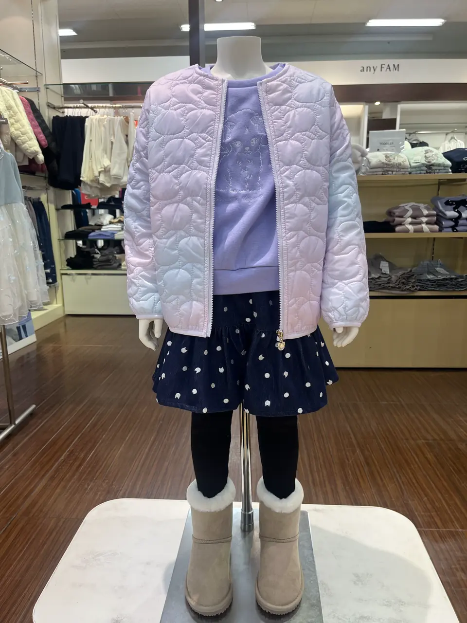  スタッフ コーディネート画像