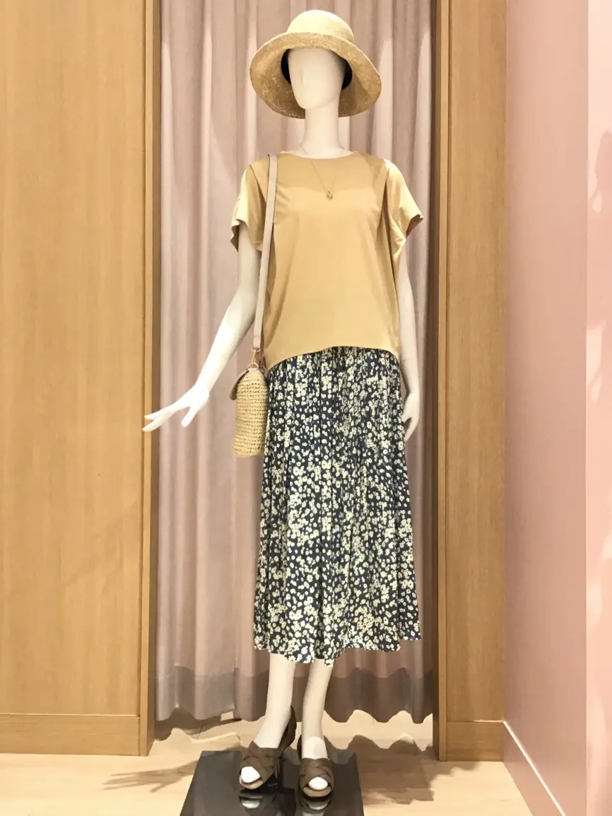  本吉 コーディネート画像