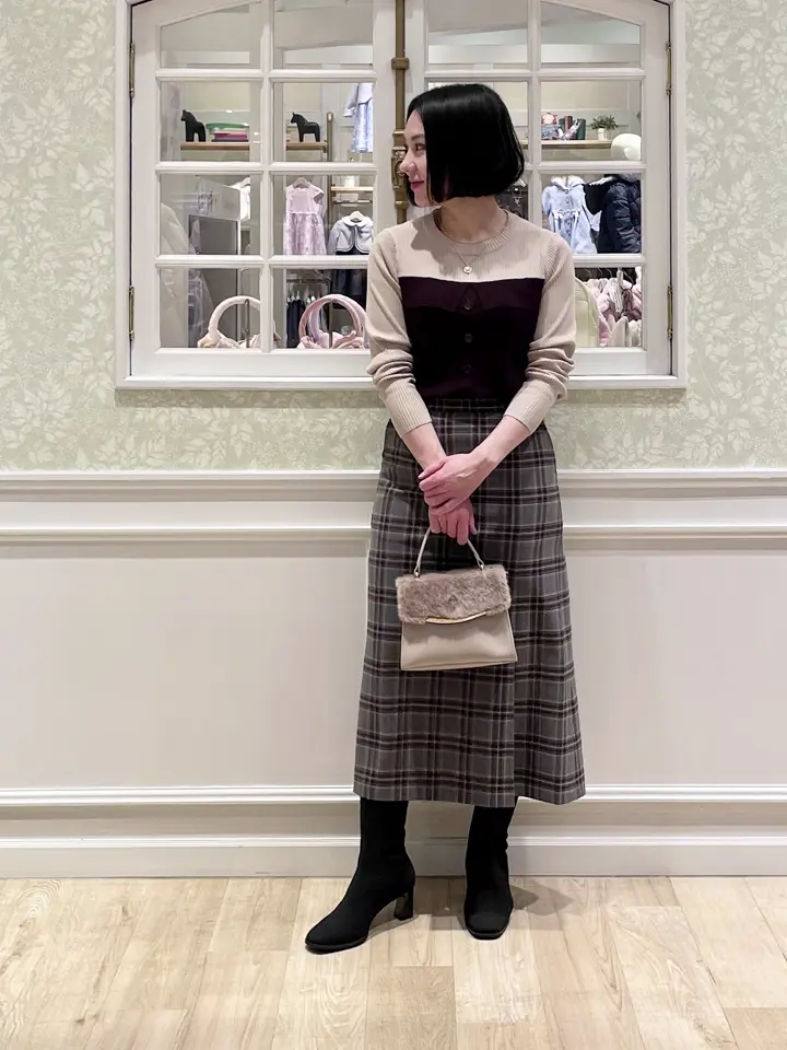 ANY SIS MIKA コーディネート画像