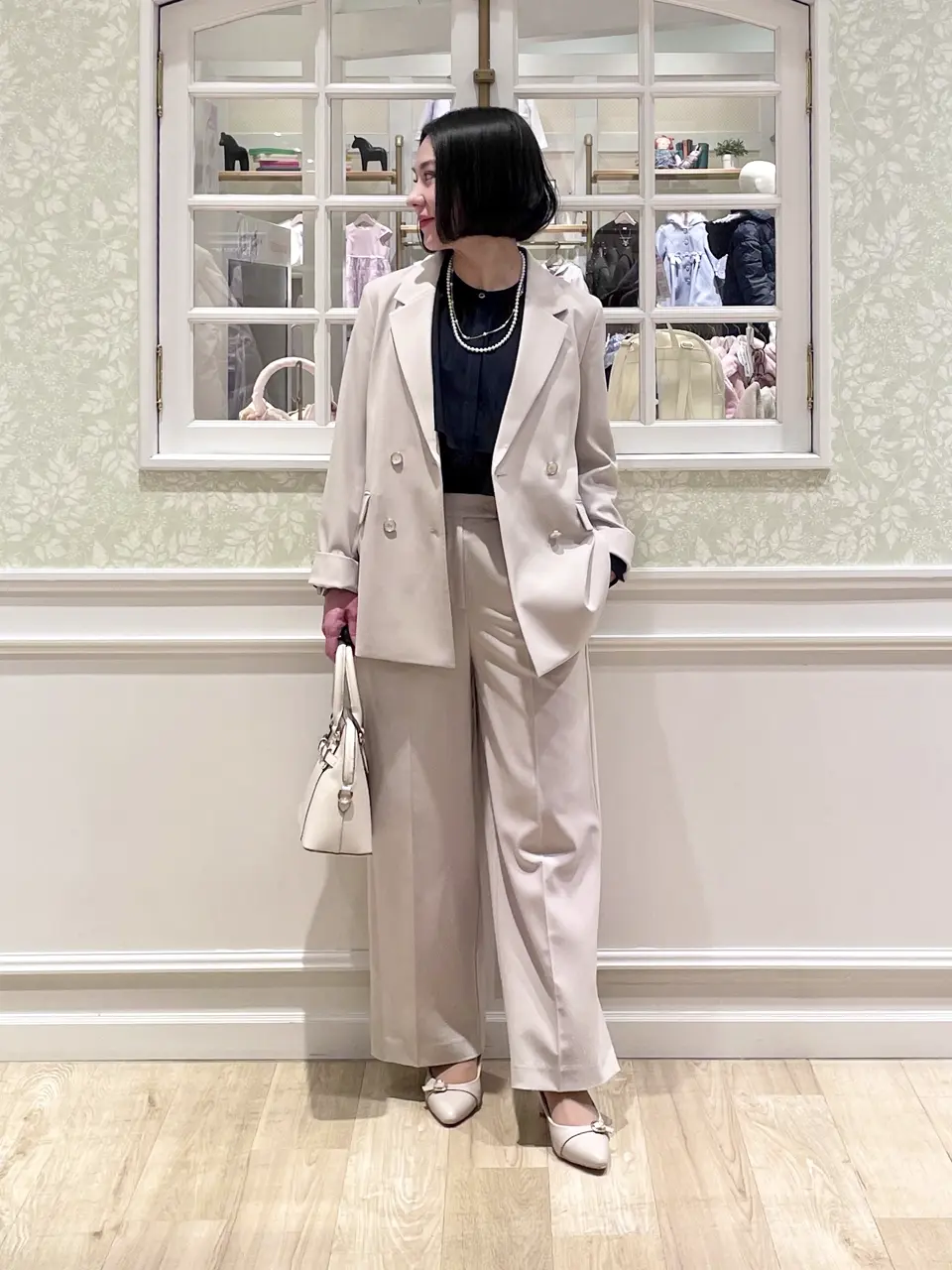  MIKA コーディネート画像