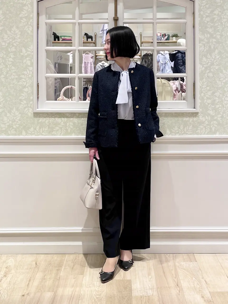  MIKA コーディネート画像