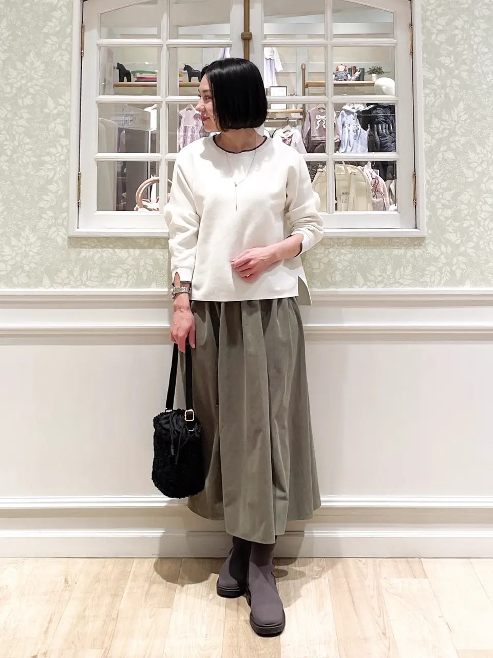  MIKA コーディネート画像