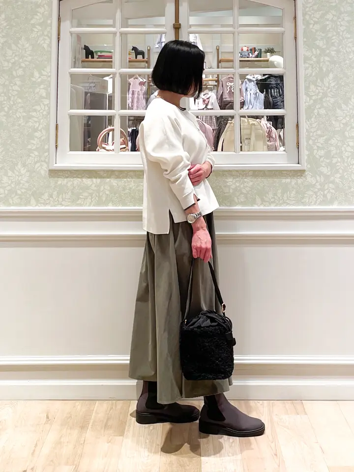 ANY MIKA コーディネート画像