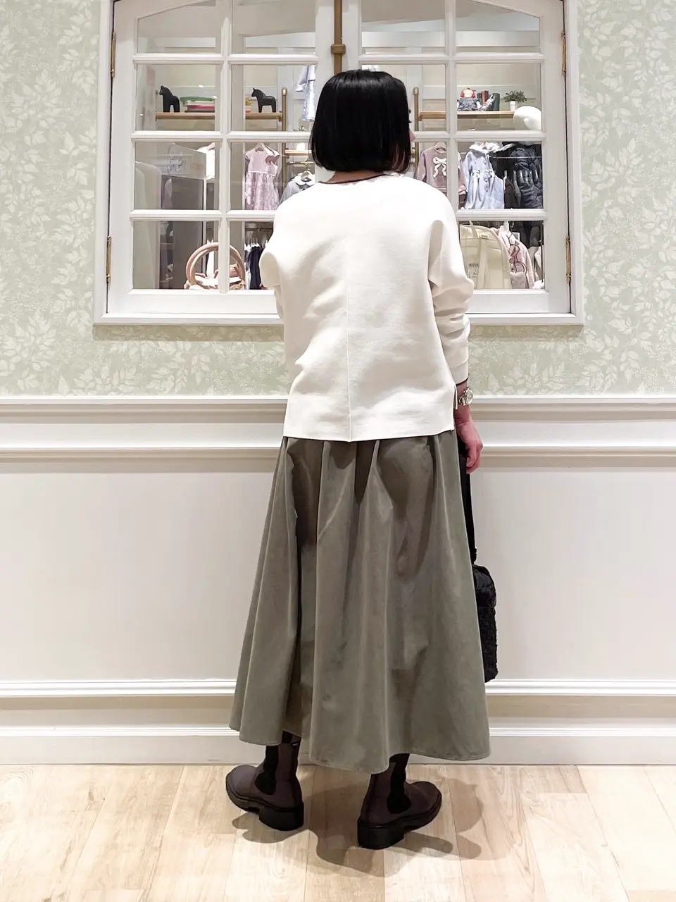 ANY MIKA コーディネート画像