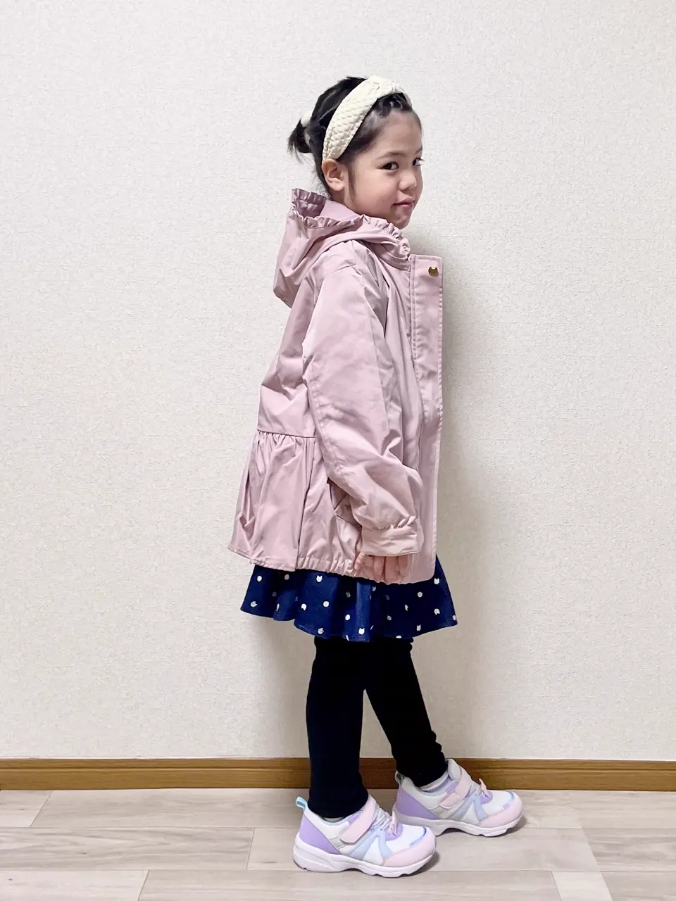 ANY MIKA コーディネート画像