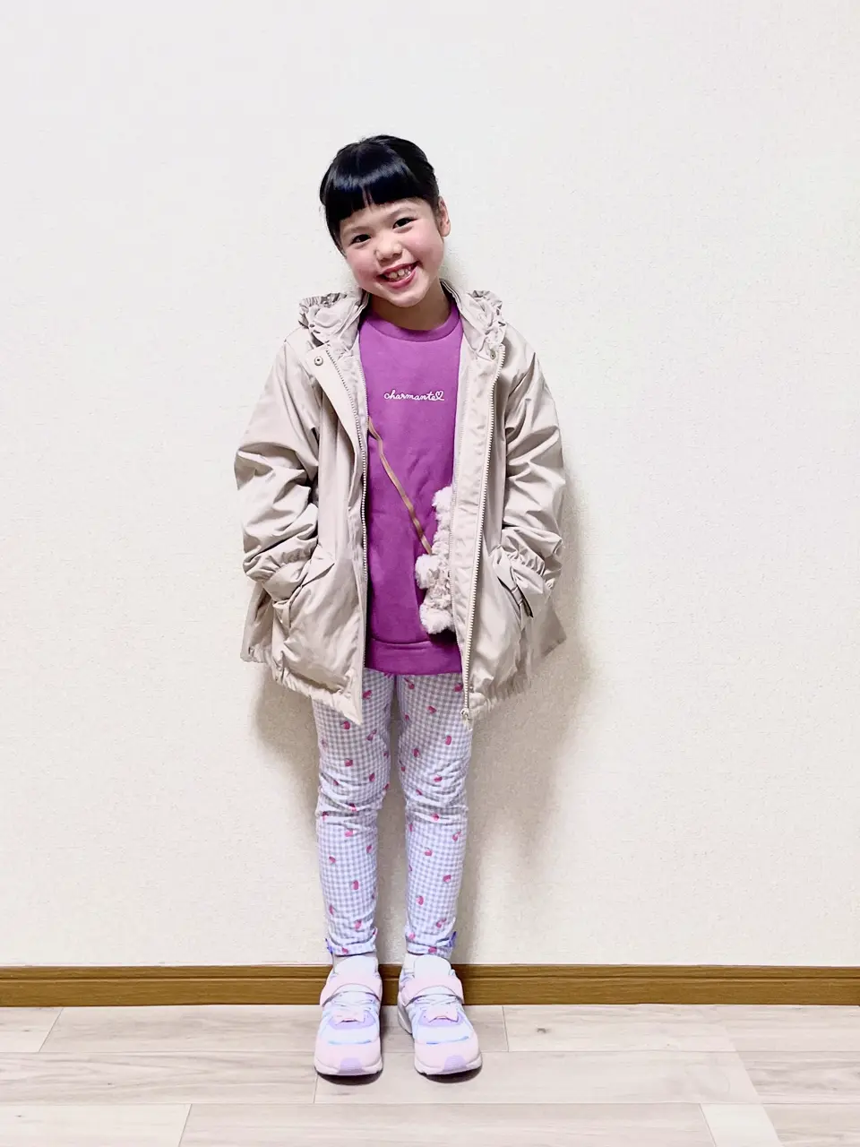  MIKA コーディネート画像