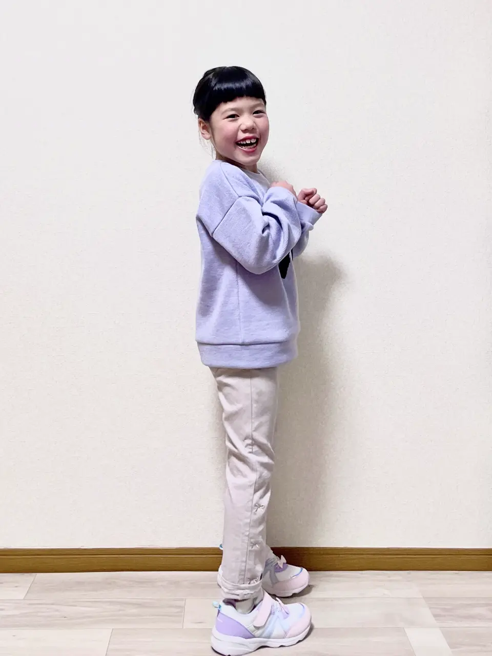 ANY MIKA コーディネート画像