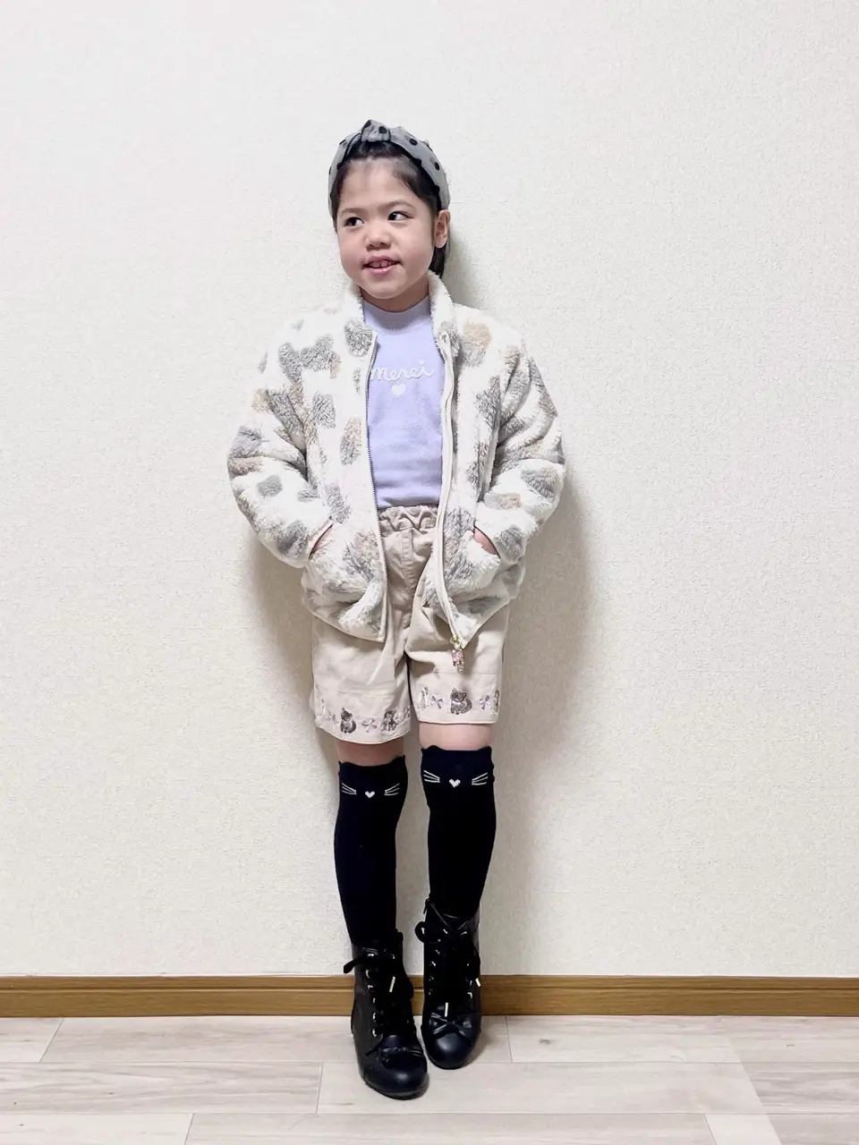  MIKA コーディネート画像