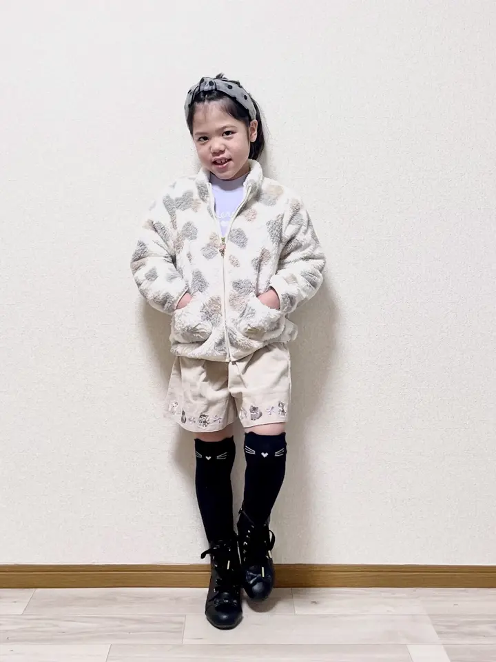 ANY MIKA コーディネート画像