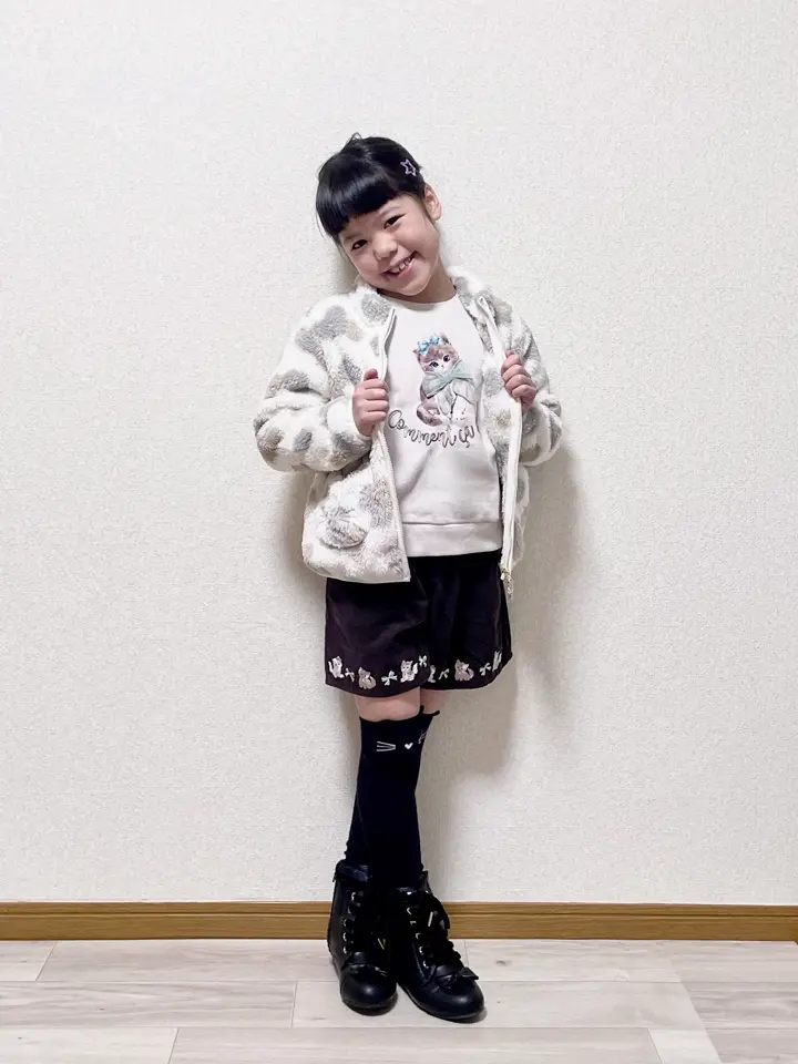 ANY MIKA コーディネート画像