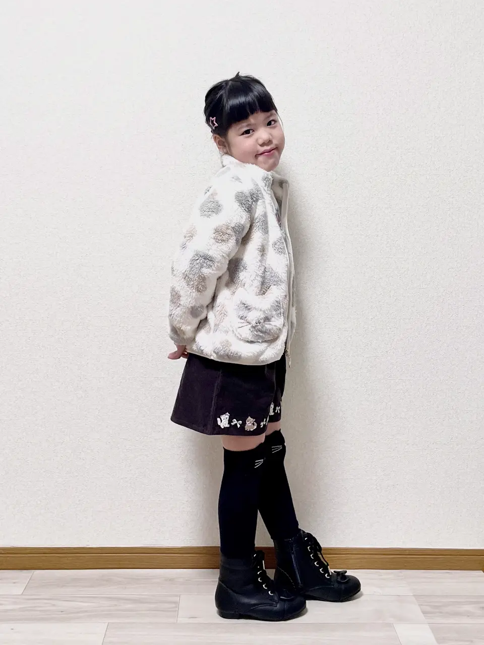 ANY MIKA コーディネート画像