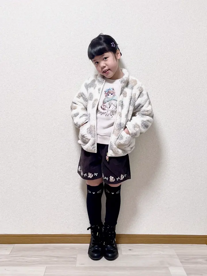 ANY MIKA コーディネート画像