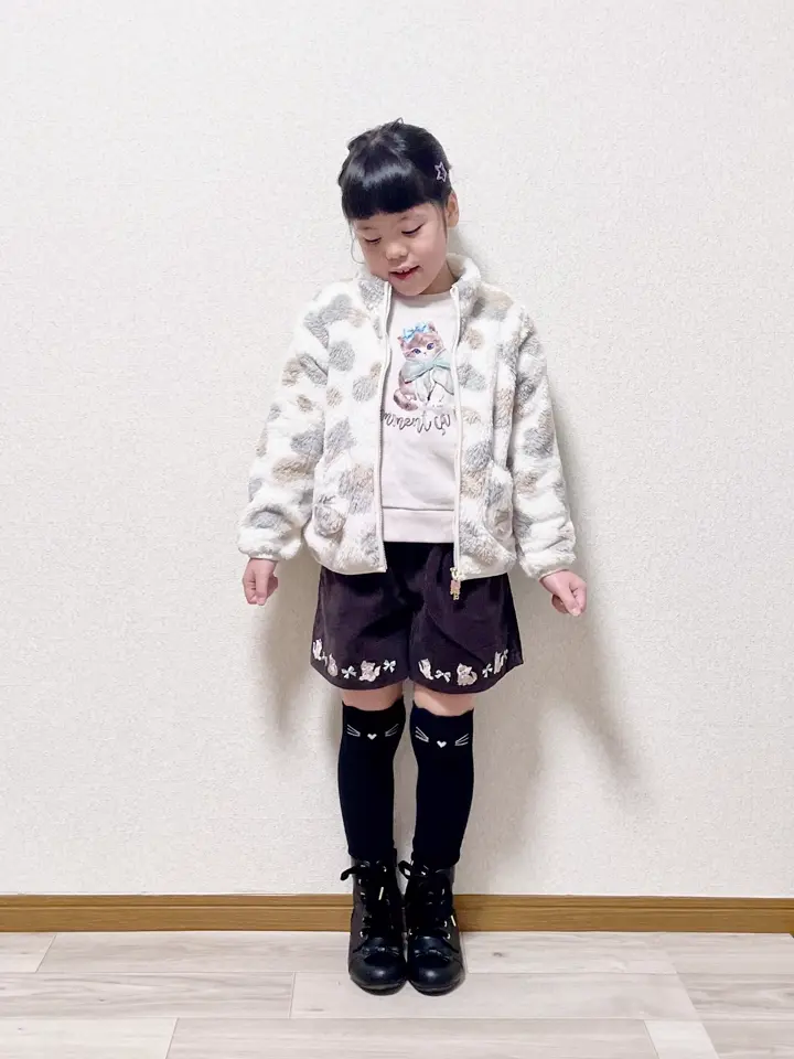 ANY MIKA コーディネート画像