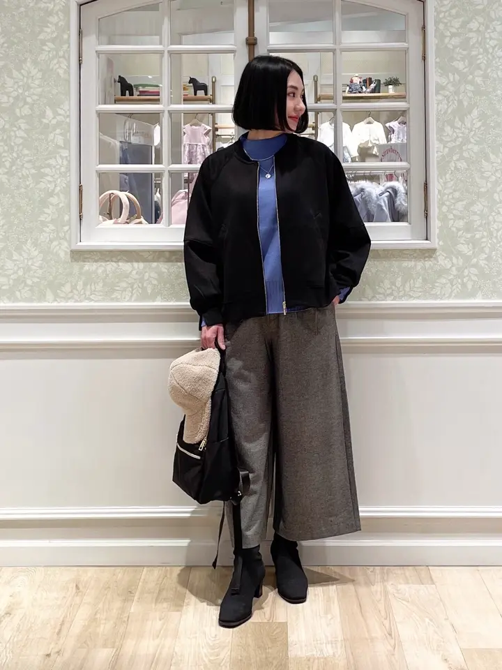 ANY MIKA コーディネート画像