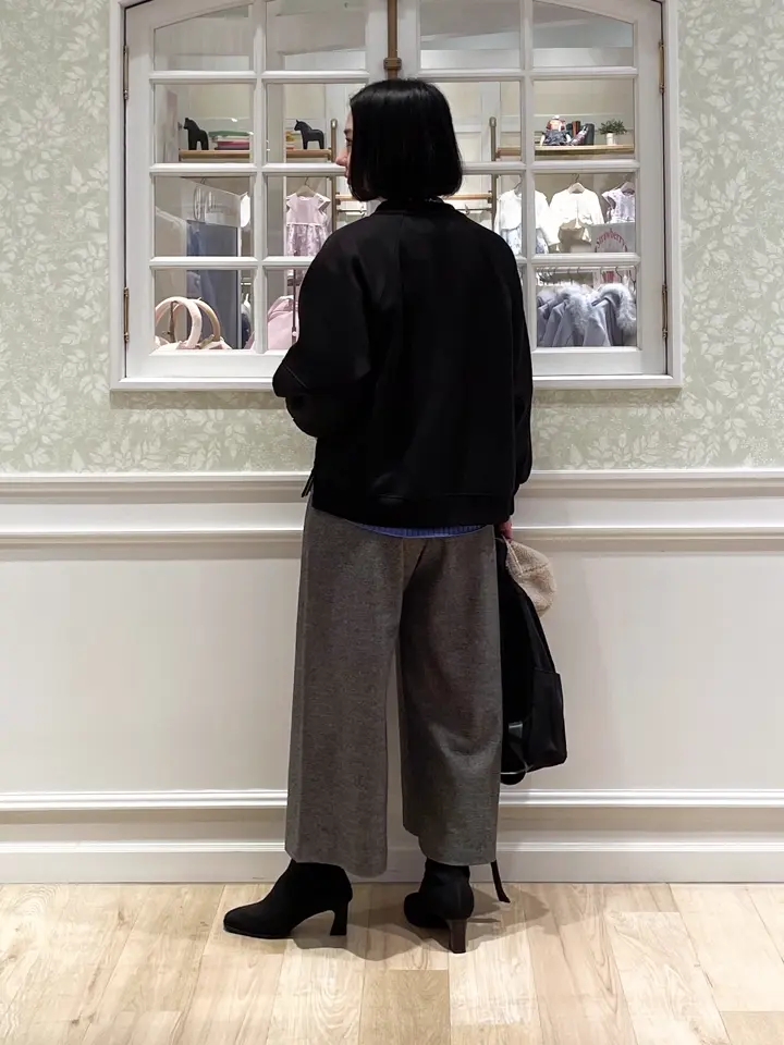 ANY MIKA コーディネート画像