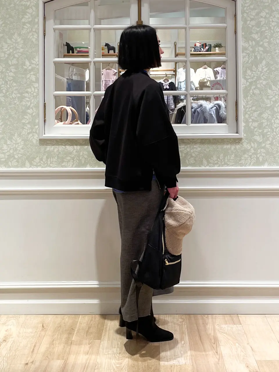 ANY MIKA コーディネート画像