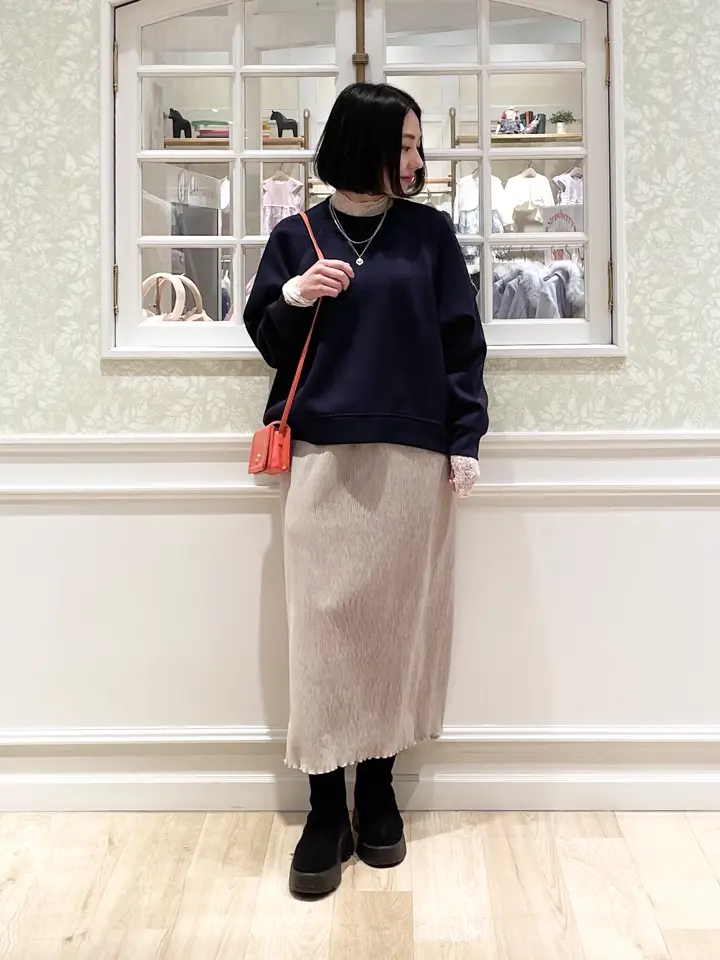 ANY MIKA コーディネート画像