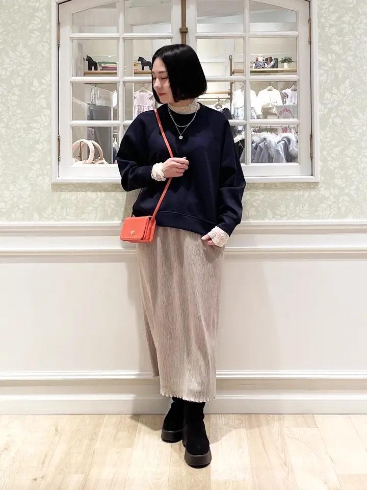 ANY MIKA コーディネート画像