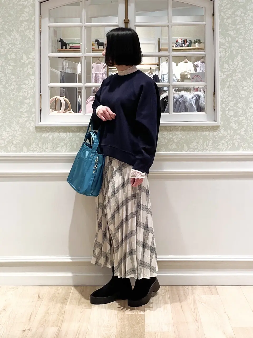 ANY MIKA コーディネート画像