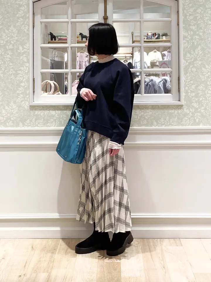 ANY MIKA コーディネート画像