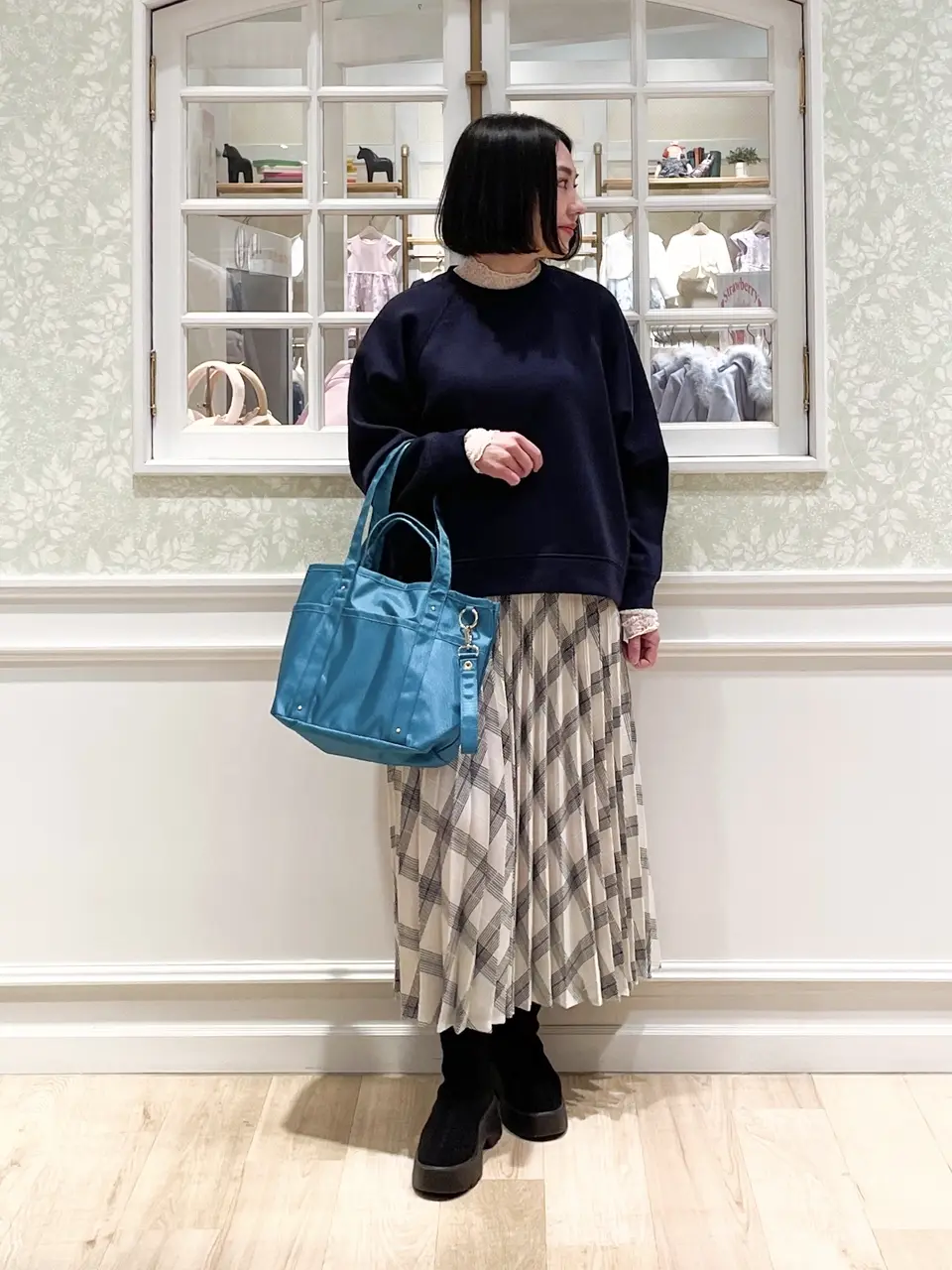 ANY MIKA コーディネート画像