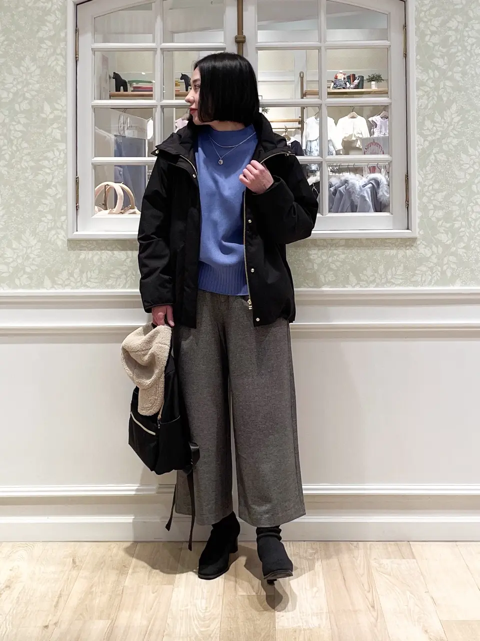  MIKA コーディネート画像