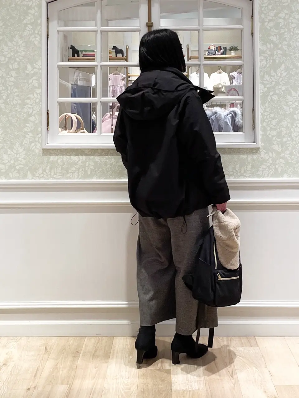 ANY MIKA コーディネート画像