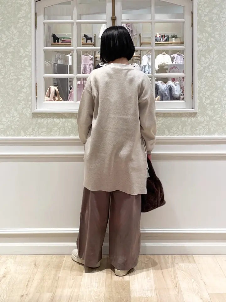 ANY MIKA コーディネート画像