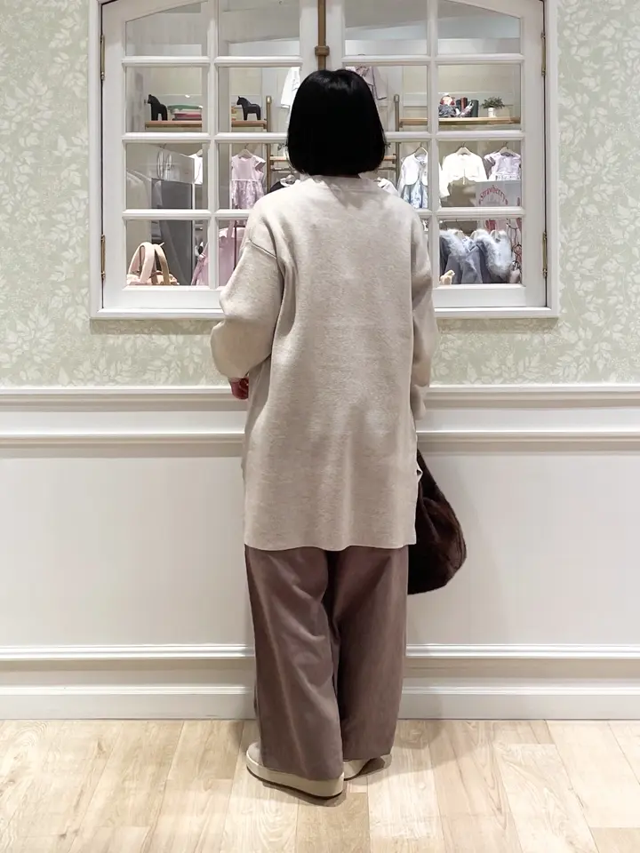 ANY MIKA コーディネート画像