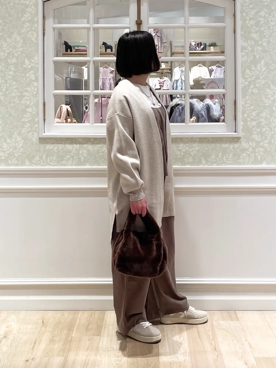 ANY MIKA コーディネート画像