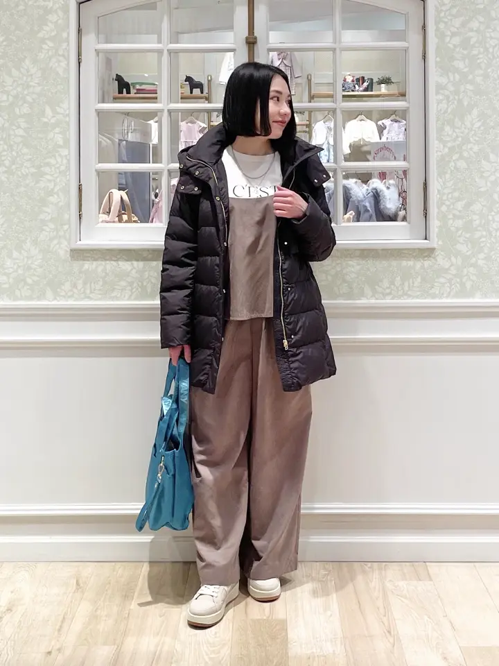 ANY MIKA コーディネート画像