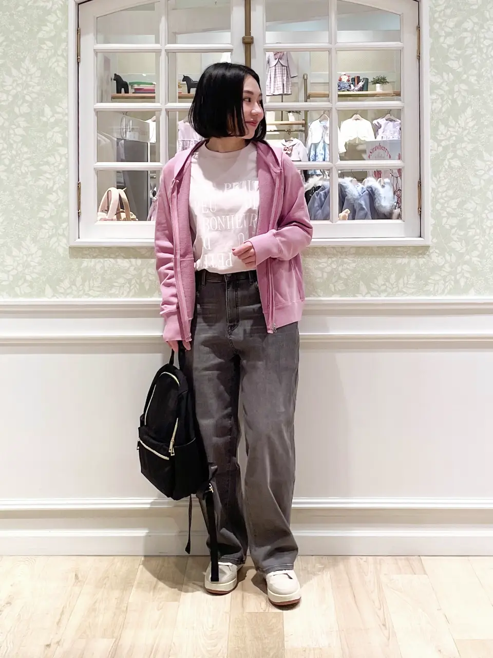 ANY MIKA コーディネート画像