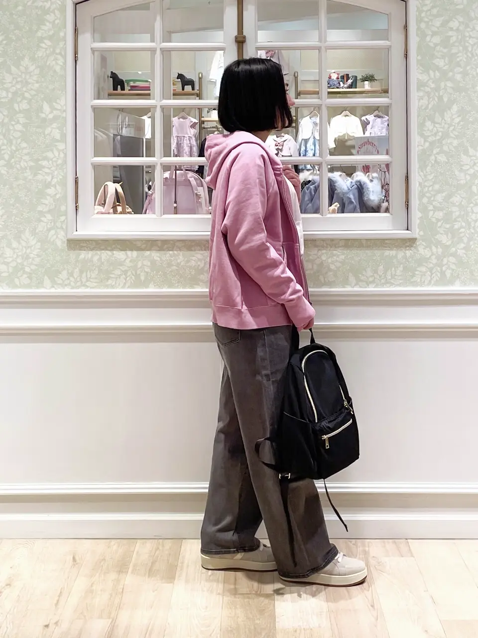 ANY MIKA コーディネート画像