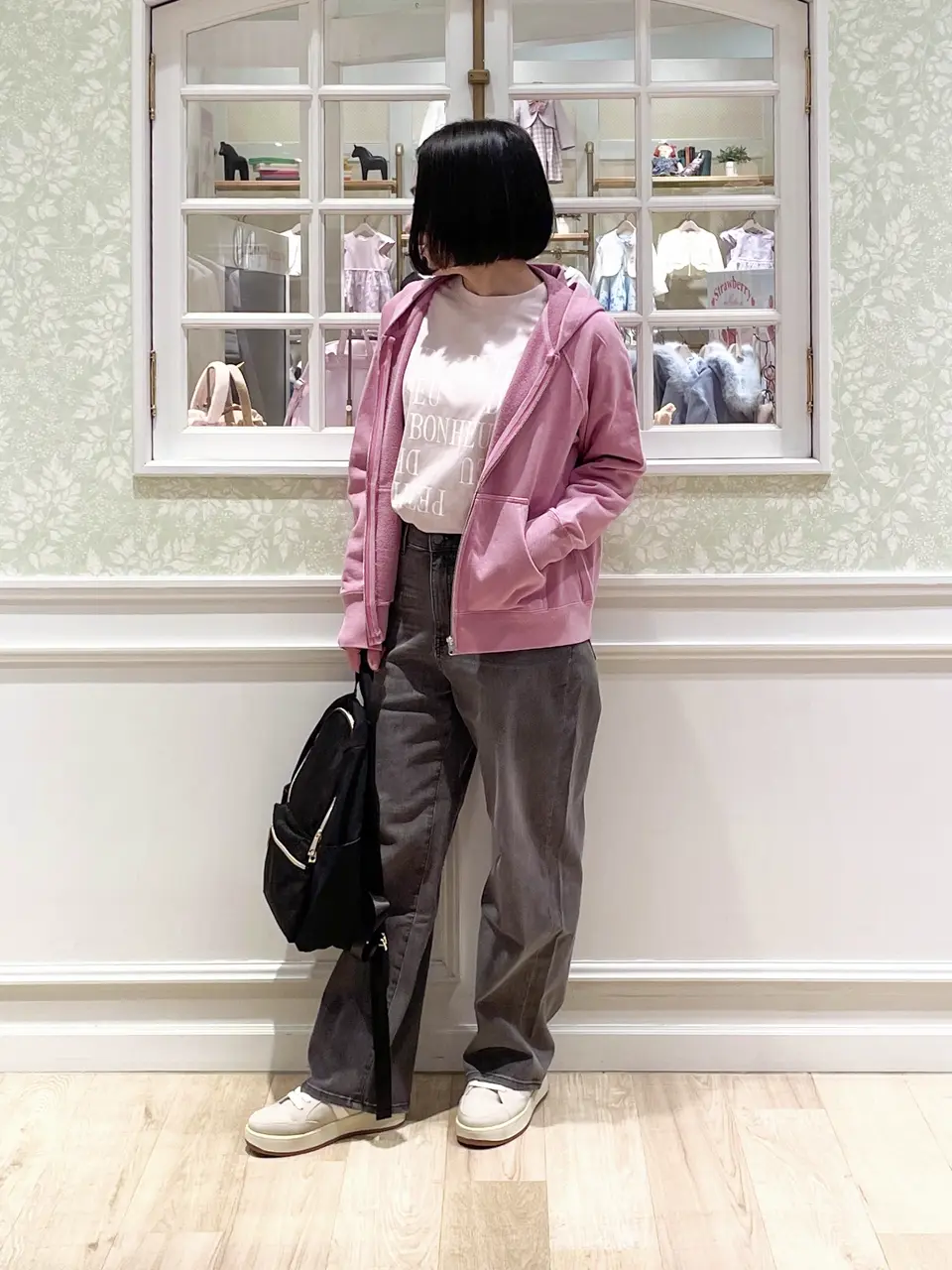 ANY MIKA コーディネート画像