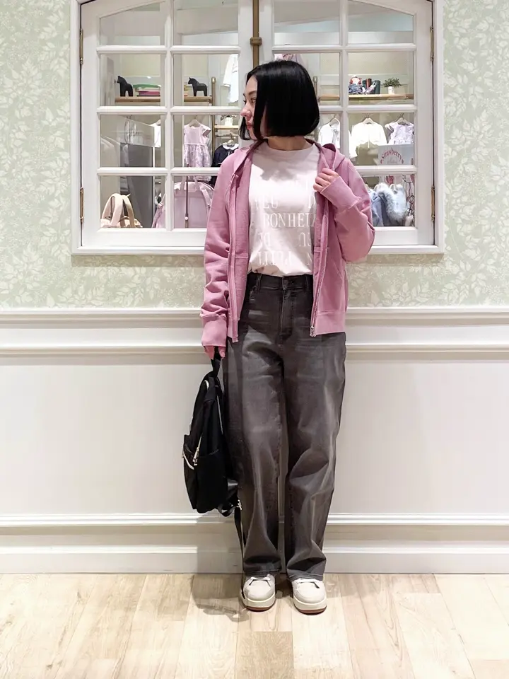 ANY MIKA コーディネート画像