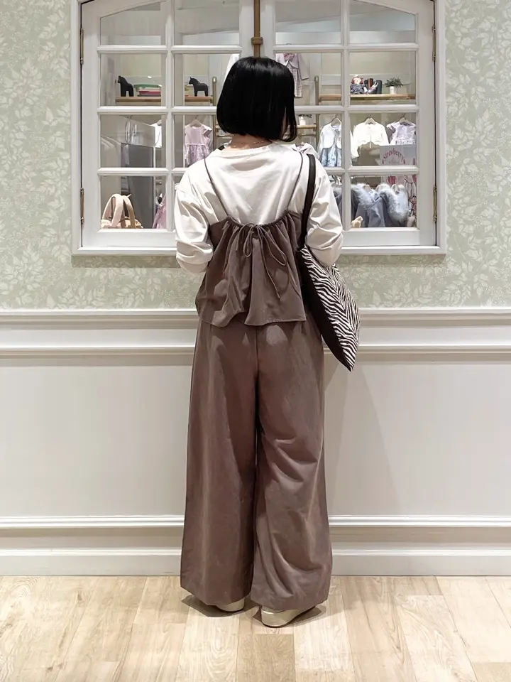 ANY MIKA コーディネート画像