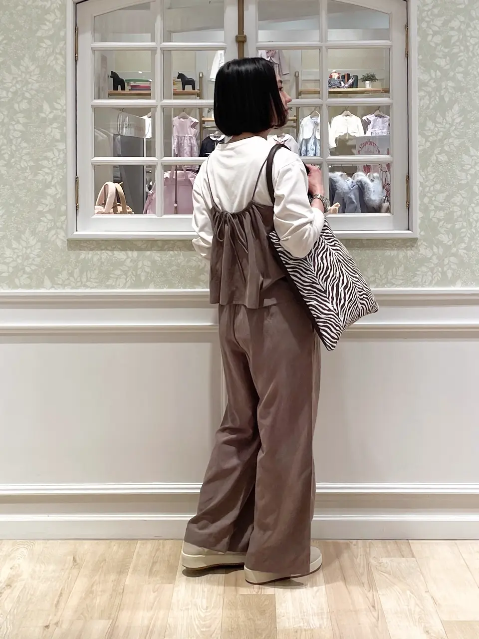 ANY MIKA コーディネート画像