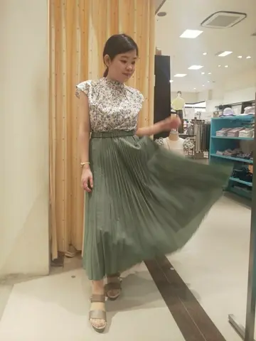 ANY 林 コーディネート画像