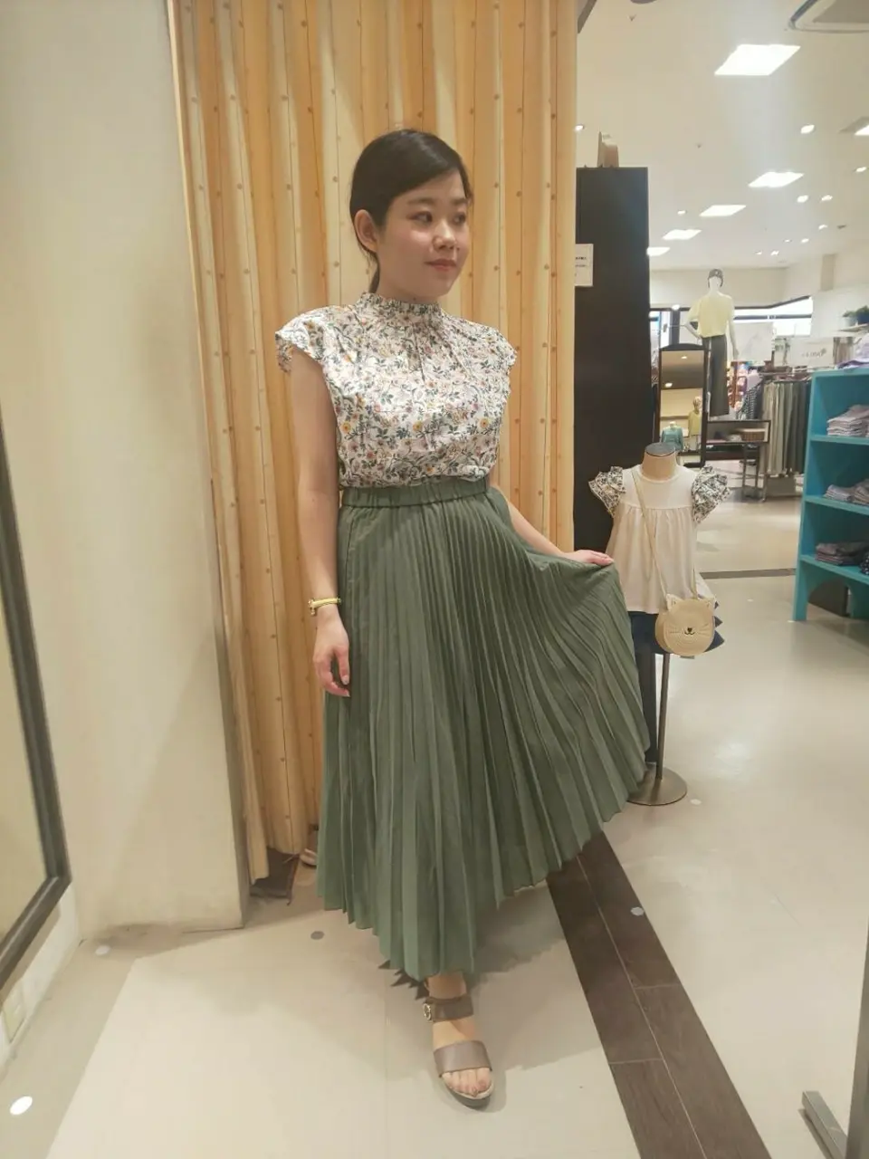 ANY 林 コーディネート画像