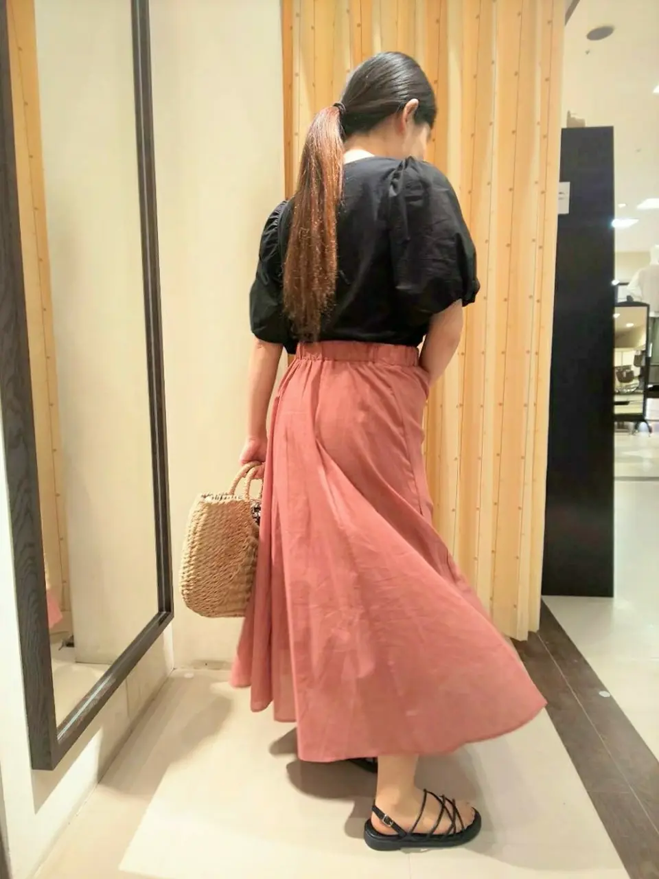 ANY 林 コーディネート画像