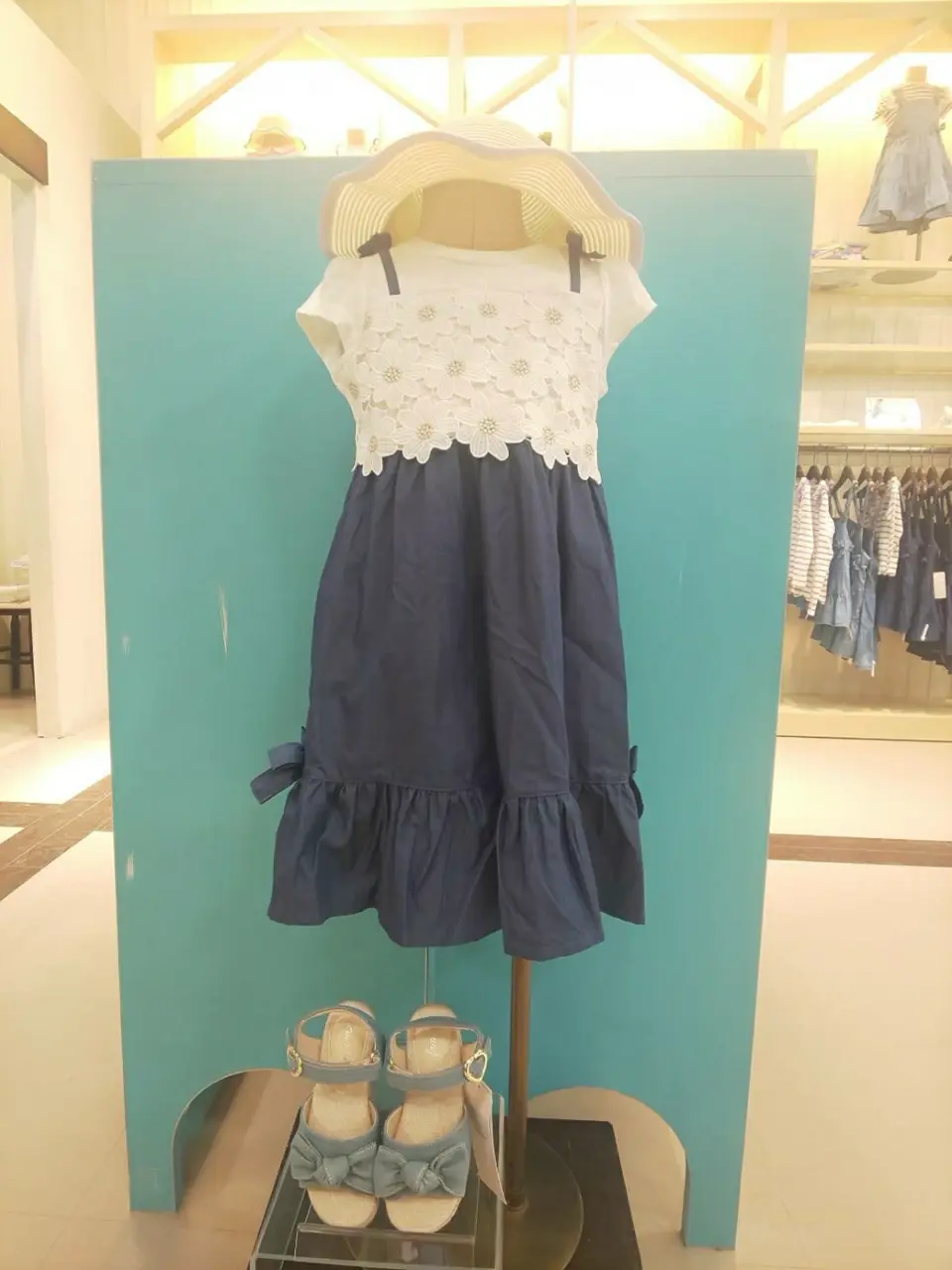 ANY 林 コーディネート画像