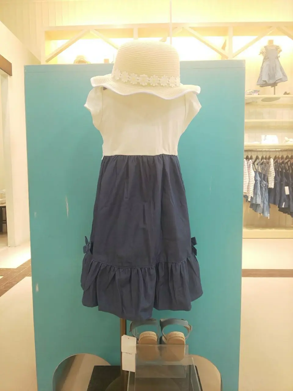 ANY 林 コーディネート画像